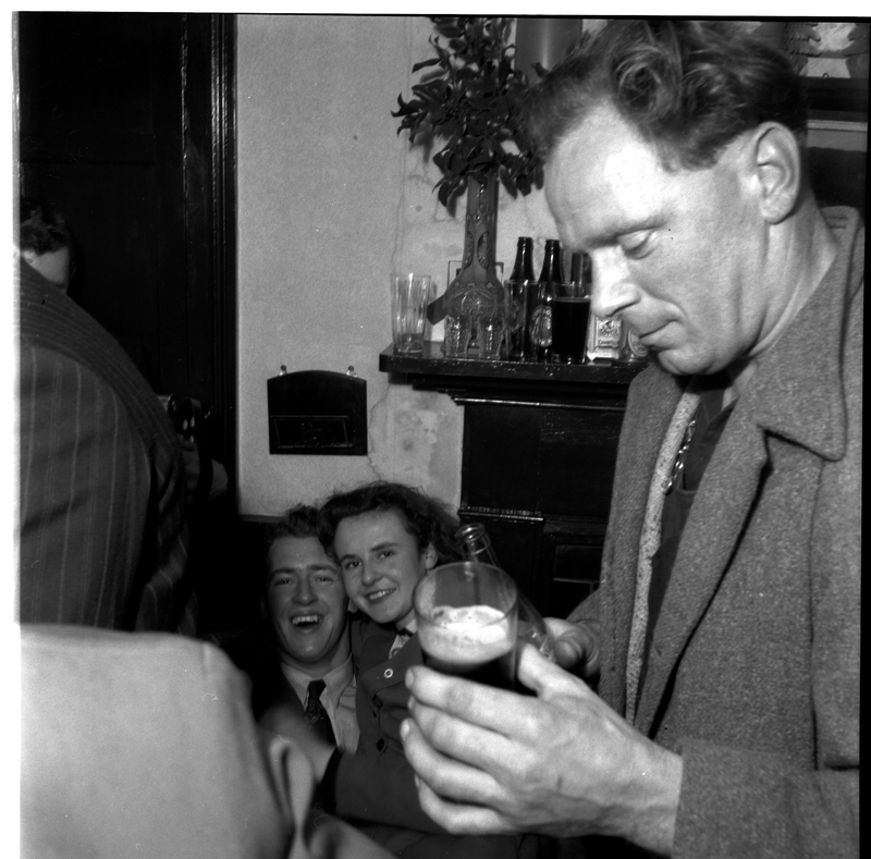 PUB SCENE0007.jpg