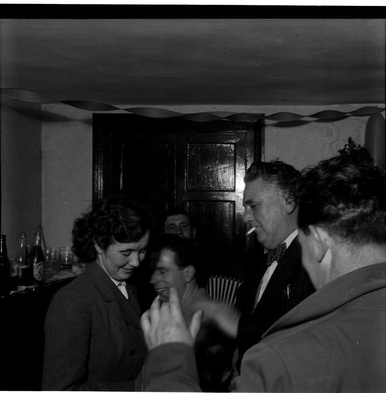PUB SCENE0010.jpg